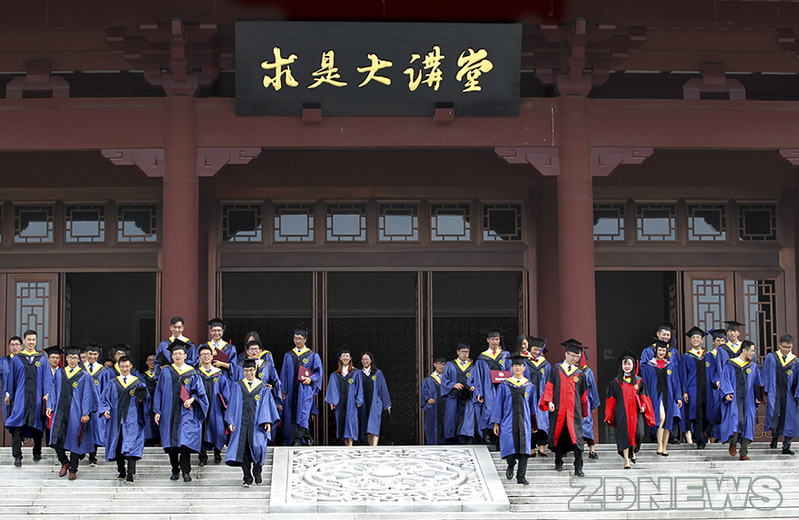 浙江大学两院院士、文科资深教授名单？