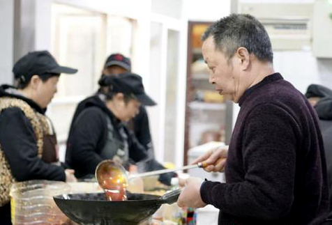 浙大原厨师携手校友设立助学金